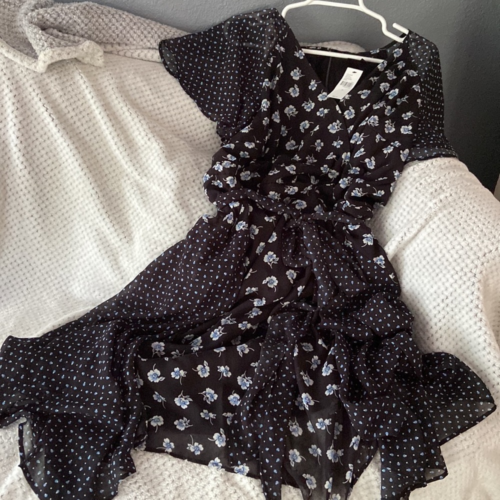 Adorable new with tags summer dress. Size 20. Soma brand